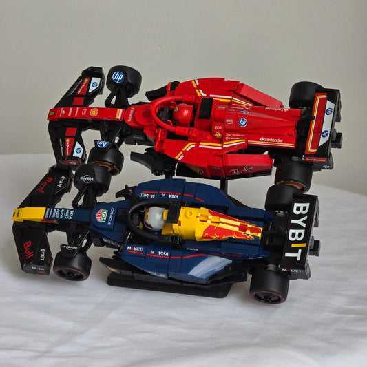 LEGO Speed Champions F1 Stand – Two-Car Horizontal Mount