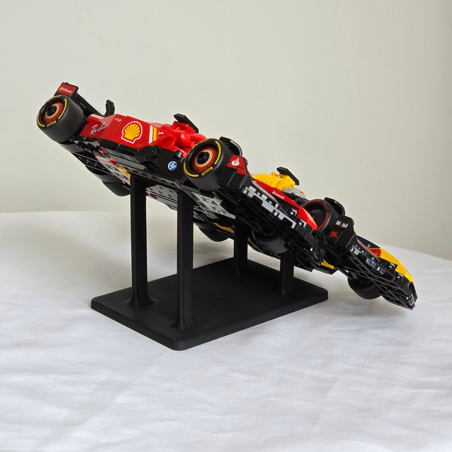 LEGO Speed Champions F1 Stand – Two-Car Horizontal Mount