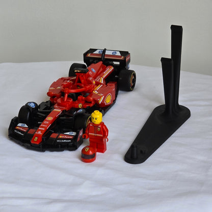 LEGO Speed Champions F1 Stand – Vertical Stand w/ Driver & Helmet Mount